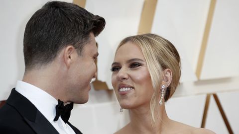 Scarlett Johansson y Colin Jost