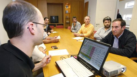 Una reunión de la directiva del antiguo GDR Ribeira Sacra, en una imagen de arcivo