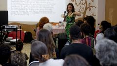 Las jornadas, que ten�an entre los ponentes a profesores, prostitutas o asistentes sexuales, se trasladaron al Centro Social A Comuna. La Valedora de la UDC defiende el derecho a debatir sobre cualquier tema �por pol�mico que sexa� en la universidad