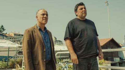 Javier Guti&eacute;rrez y Hovik Keuchkerian, en una escena de &laquo;Caldas. El &uacute;ltimo barco&raquo;