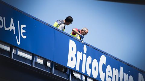 Toma de huellas en la zona, pr�xima a la estaci�n de autobuses