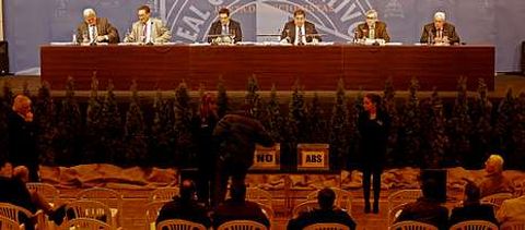 Los accionistas est�n citados para la junta el pr�ximo viernes en segunda convocatoria.