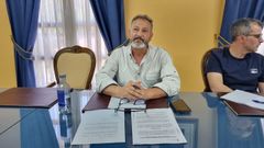 Dimite el alcalde de Vilamart�n