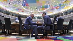 El presidente del Consejo Europeo, Charles Michel, y el presidente del Gobierno espa�ol, Pedro S�nchez, este jueves en Bruselas