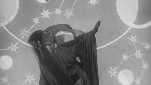 Lorca, con La Barraca, en unafilmacin originalde 1932