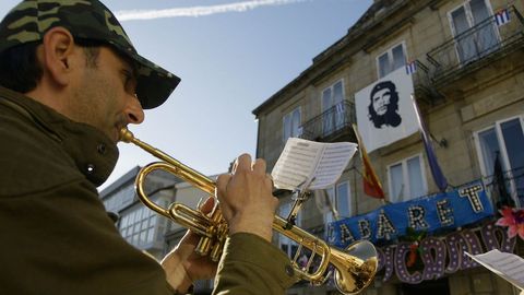 Desfile de carnaval del conservatorio de Ribadavia.En Ribadavia, el desfile de entroido combin disfraces y mucha msica. Estaba protagonizado por los integrantes del conservatorio