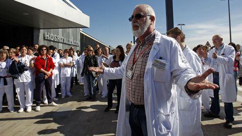 Protesta del personal del HUCA