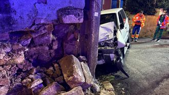 El veh�culo acab� empotrado contra un muro