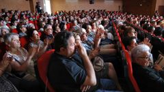 El auditorio de Burela abarrotado en el preg�n de Julio L�pez