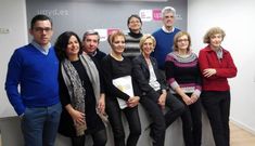 La presidenta del colectivo lucense, Marta L�pez (cuarta por la izquierda), junto a Rosa D�ez (UPyD) en Madrid.
