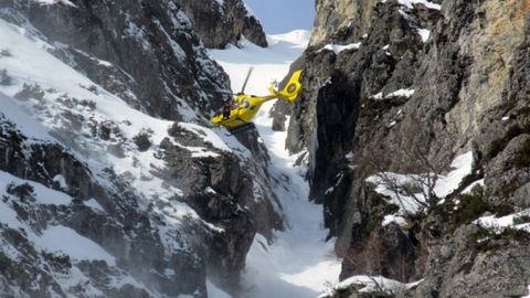 Rescate del helic�ptero del SEPA en el concejo de Caso 