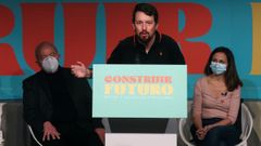 El expresidente brasile�o Lula da Silva y la ministra de Derechos Sociales, Ione Belarra, escuchan al exvicepresidente segundo del Gobierno Pablo Iglesias en el evento �Construir futuro: retos y alianzas populares�, celebrado en Madrid este s�bado    