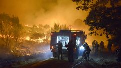 Batalla cuerpo a cuerpo entre los brigadistas y el fuego en Cualedro