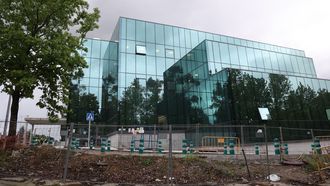 Los operarios todav�a trabajan en zonas del exterior del edificio que se a�adir� al bloque C