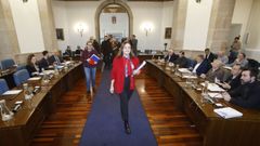 Imagen de la entrada de la presidenta de la Diputaci�n de Lugo en el �ltimo pleno provincial