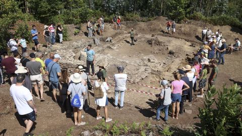 M�s de 400 personas visitaron el castro de Esmelle en la jornada de puertas abiertas celebrada al final de la campa�a llevada a cabo este verano