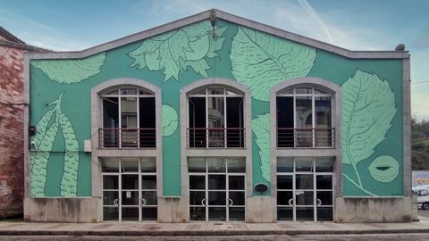Mural de la ablana en Infiesto