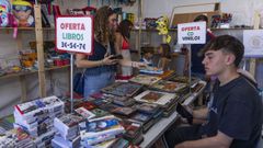 La feria va m�s all� de la moda, con venta de libros, por ejemplo.