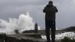 Fuerte oleaje en Viav�lez