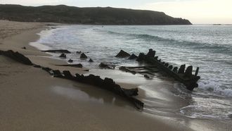 Los restos del Silva Gouveia en la playa fisterrana.
