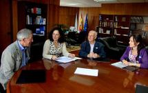 Do Campo se reuni� con los responsables de C�ritas en Ordes.