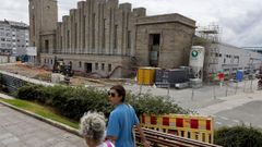 El edificio objeto de cr�ticas se construye en la fachada lateral de la futura estaci�n intermodal que da hacia la avenida da Sardi�eira.