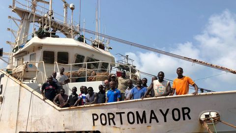 La tripulaci�n del buque gallego Portomayor est� retenida en Guinea Conakry desde el 18 de abril