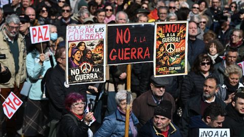 Concentraci�n multitudinaria ayer en Madrid para manifestar el rechazo a la guerra en Oriente Medio.