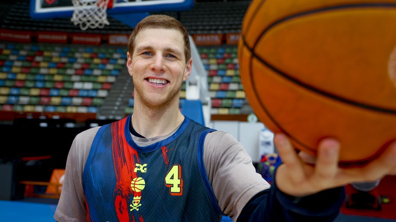 Paul Jorgensen, escolta del Leyma Básquet Coruña: «Ganará quien lo desee más, quien tenga más hambre y más sangre»