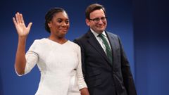 Kemi Badenoch y su marido, en la apertura del congreso del Partido Conservador en Manchester.