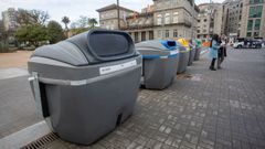 En primer t�rmino, modelo del nuevo contenedor gris que comenzar� a instalarse a partir del lunes en las calles de Pontevedra