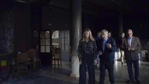 La conselleira de Política Social, Fabiola García, en la visita al futuro centro específico de menores migrantes tras ser atacado con cócteles molotov.
