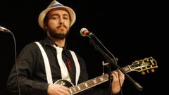 Manuel Cebri�n a la guitarra.