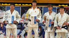 Tenreiro, a la izquierda, se llev� la medalla de plata en la Supercopa de Espa�a j�nior.