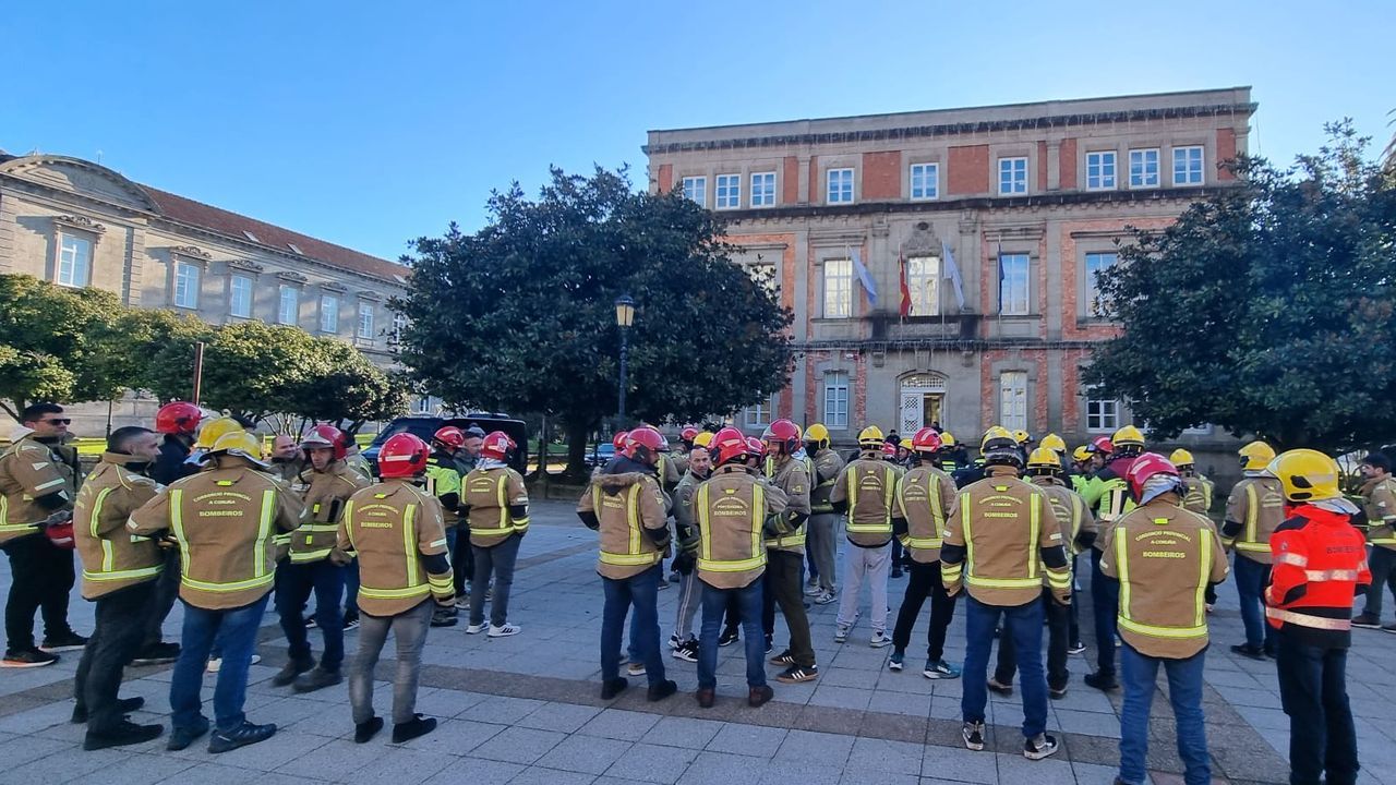 Los bomberos se movilizan ante los cierres de los parques comarcales
