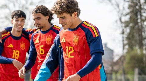 El canterano del Celta Jorge P�rez-Lafuente, con la selecci�n espa�ola sub-18.