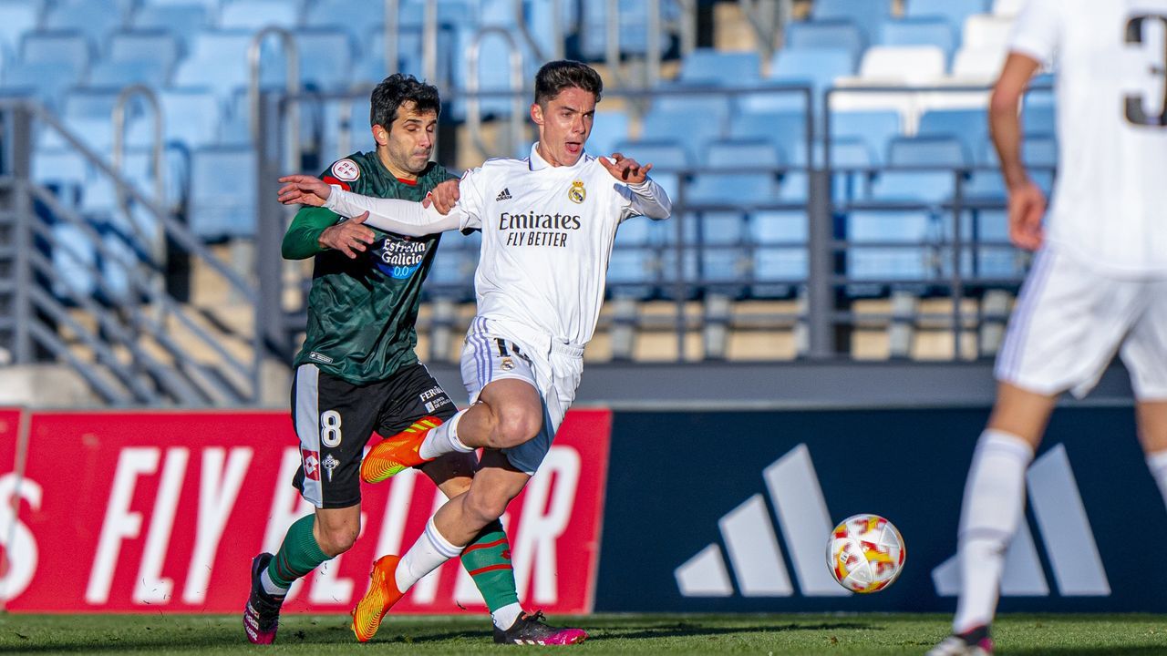 El Racing planta cara al Real Madrid Castilla en Valdebebas (0-0): Un punto  con sabor a «play off»