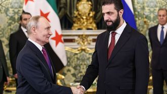 Vladimir Putin y Ahmed al Sharaa, en su encuentro en el Kremlin.