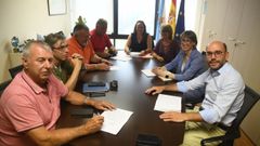 Reuni�n de representantes de la cofrad�a de Camelle en la Conseller�a do Mar