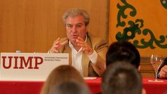 Conferencia de C�sar Antonio Molina dentro del curso �El triunfo del saber o saber para triunfar�