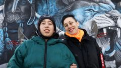Rodrigo y su madre, Ana L�pez, despu�s de un entrenamiento de baloncesto.