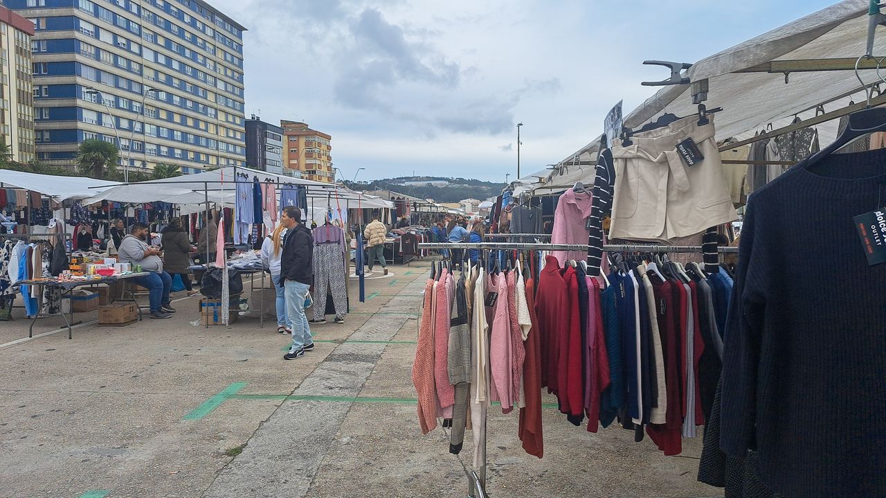 Ribeira no tendrá mercadillo ni abrirá la plaza de abastos el Día de Galicia
