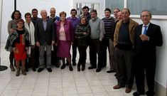 Enrique Otero ?quinto por la izquierda? fue 42 a�os profesor de Matem�ticas y director de Lourdes.