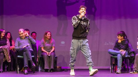 As� foi a festa galega da regueifa en Carballo, imaxe a imaxe, rima a rima