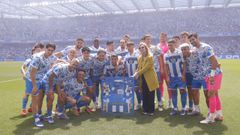 Los jugadores del Deportivo, en el acto de reconocimiento a Villares.