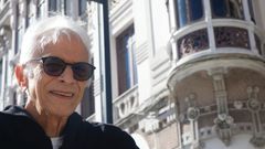Óscar Jaime Rodríguez Cunill, arquitecto cubano ante la hermosa Casa Romero en Ferrol.