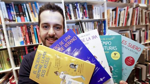 H�ctor Casti�eira, creador de Enfermera Saturada, acaba de publicar �El guardi�n entre el ibuprofeno�