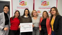 Noem� F�bregar entreg� a la Fundaci�n Cris Contra el C�ncer el cheque de la recaudaci�n del mercadillo navide�o que impuls�
