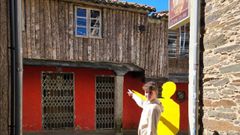 Entre los d�as 3 y 6, Arz�a se convirti� en un gran tablero de juego para los menores que participaron en el programa �A vila do ma��. Por las ma�anas, a trav�s de actividades l�dicas y educativas aprendieron a poner en valor el patrimonio que los rodea ni�os de entre 5 y 11 a�os. Y, por las tardes, lo hicieron los mayores de 11.