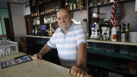 Mario Verdes, en el interior de este local de A Gndara